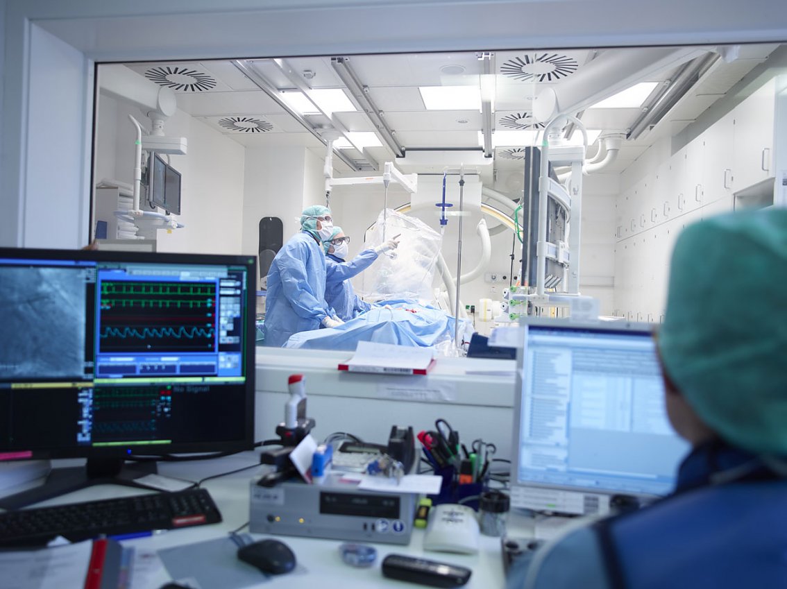 Klinik für Innere Medizin I - Herzkatheterlabor (Foto: SHK) Klinik für Innere Medizin I - Herzkatheterlabor (Foto: SHK)