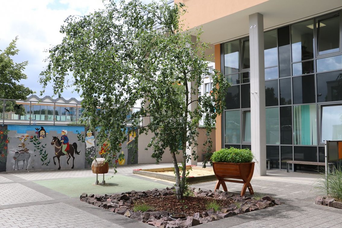 Innenhof der Kinder- und Jugendpsychiatrie (Foto: SHK)