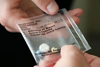 &Uuml;bergabe der Medikation im S&uuml;dharz Klinikum (Anne Hagedorn / SHK)