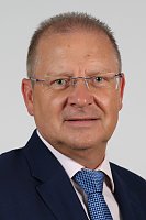 Chefarzt Dr. med. Henning Freund (Dr. med. Henning Freund)