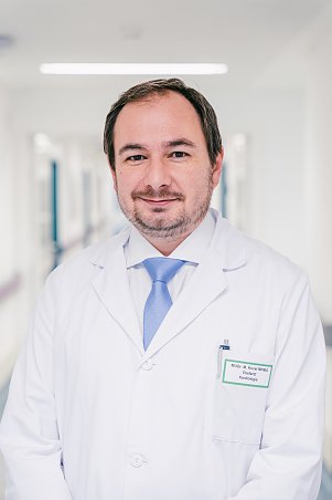 Chefarzt Dr. Koval Chefarzt Dr. Koval