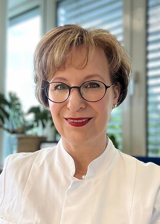 Chefärztin Dr. Andrea Sauter Chefärztin Dr. Andrea Sauter