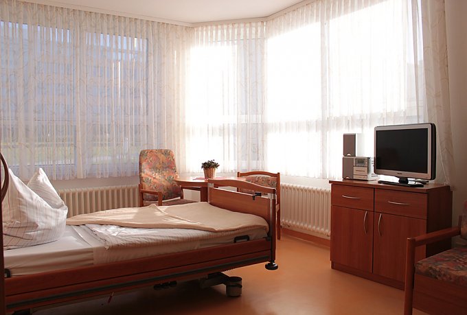 Patientenzimmer auf der Palliativstation (Foto: SHK)