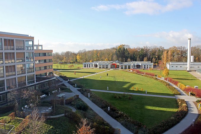 Au&szlig;enanlage am S&uuml;dharz Klinikum  (Foto: SHK)